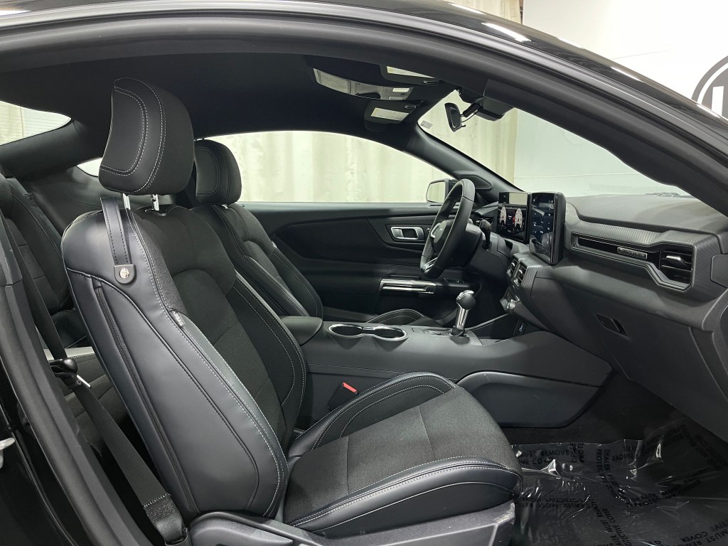 2026 Ford Mustang Image 31