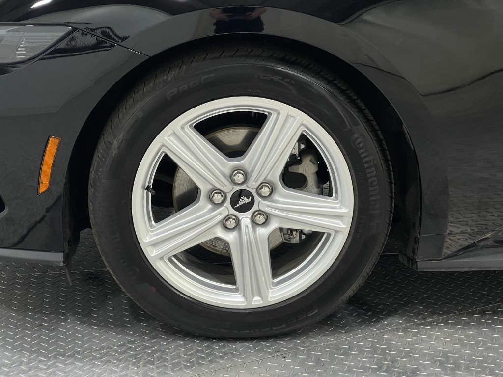 2026 Ford Mustang Image 34