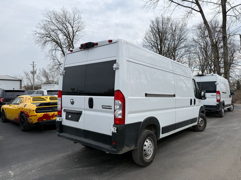 2023 RAM Promaster Image 3