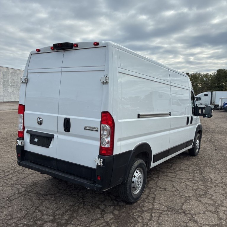 2023 RAM Promaster Image 3