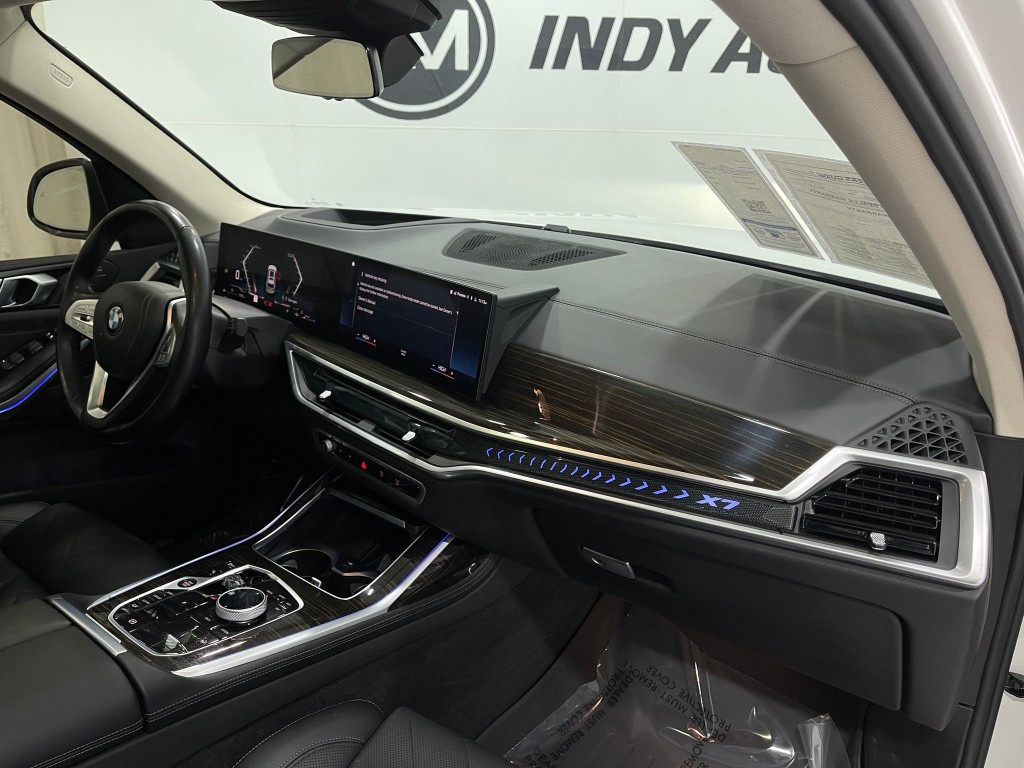 2023 BMW X7 Image 19