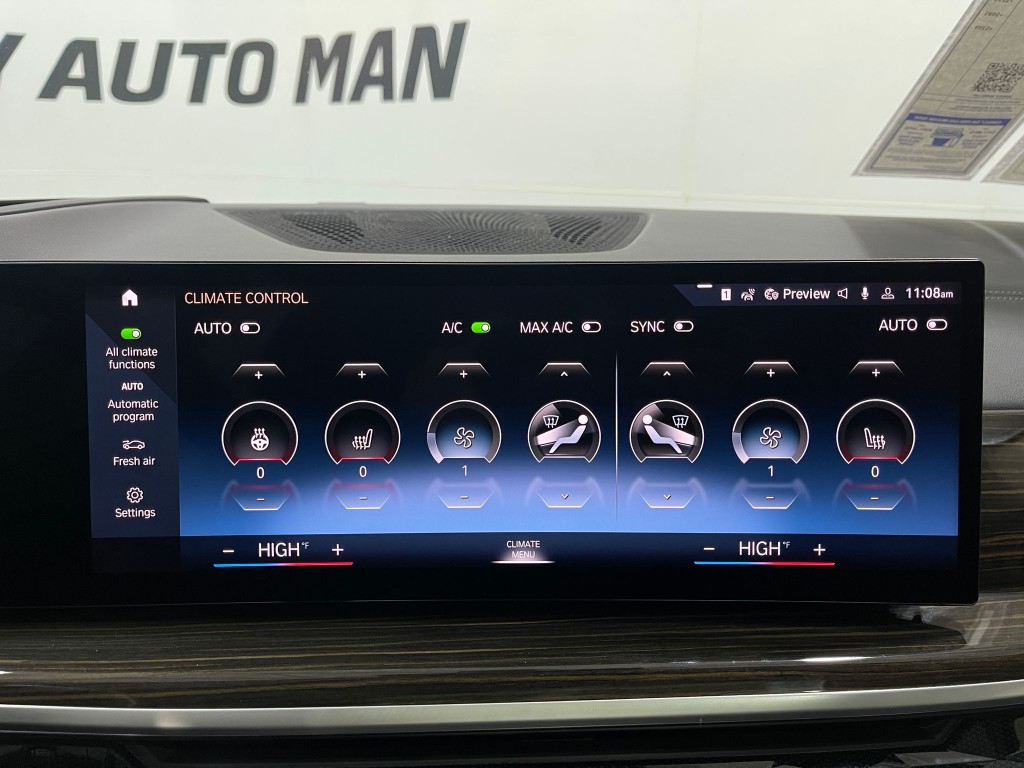 2023 BMW X7 Image 25