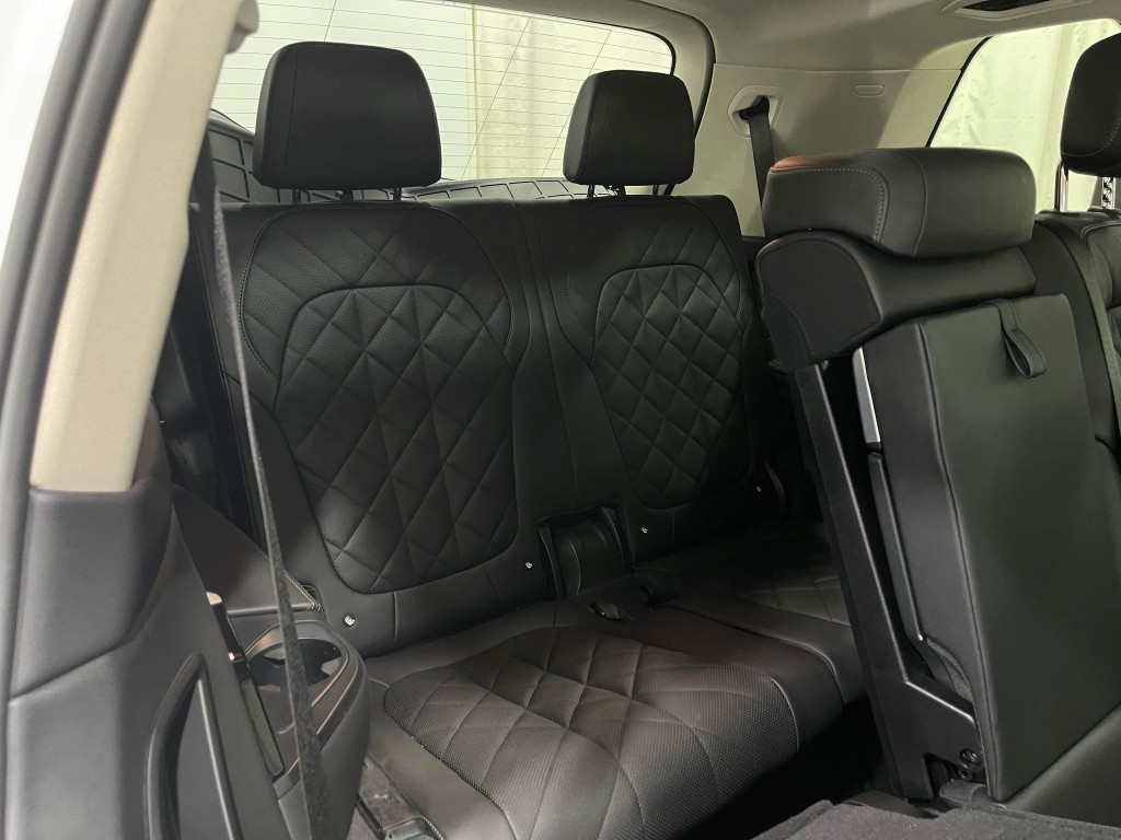 2023 BMW X7 Image 32