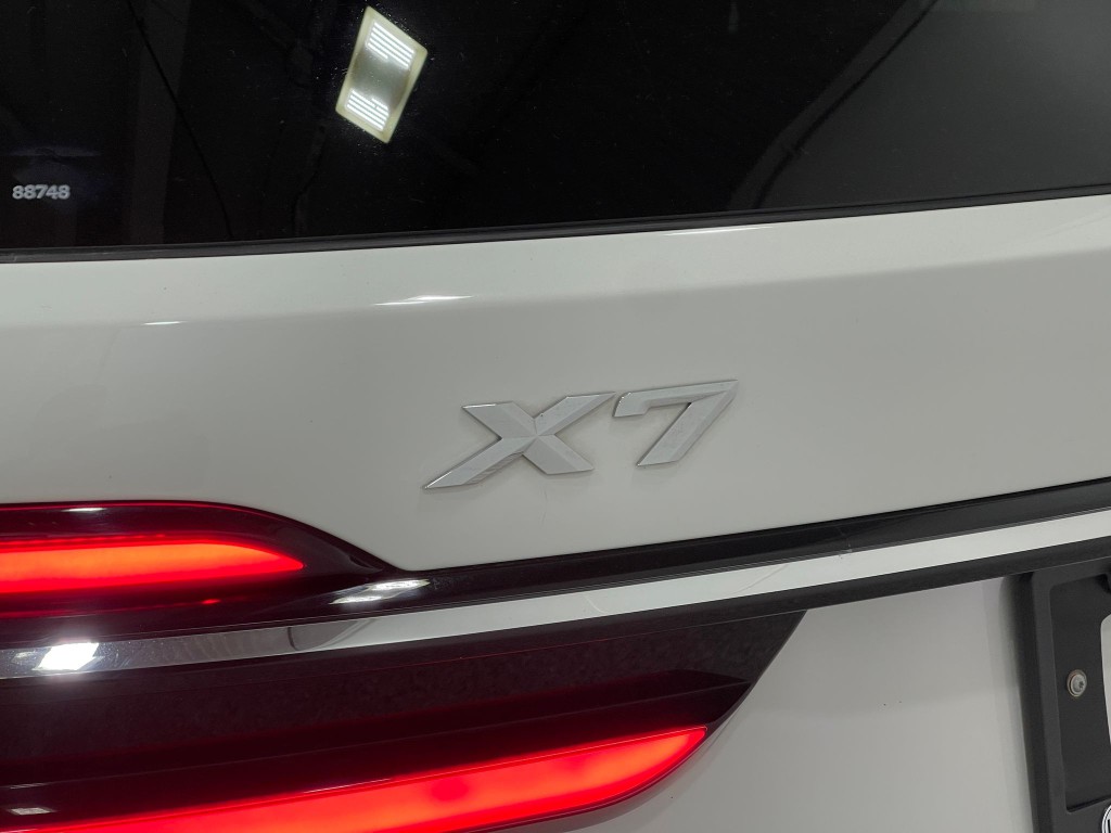 2023 BMW X7 Image 41