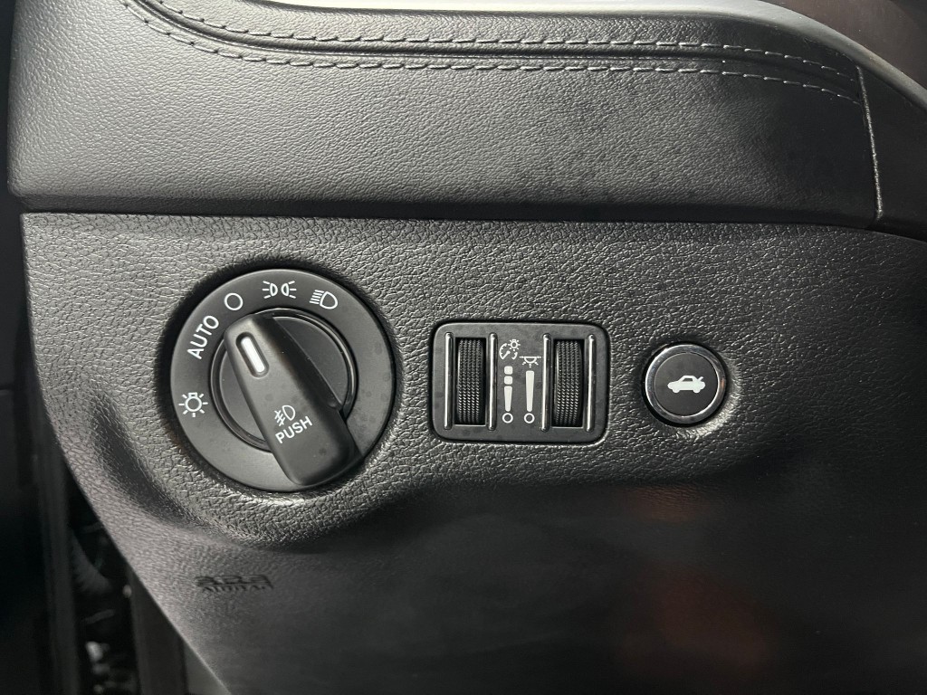 2022 Dodge Charger Image 21
