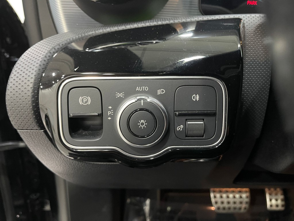 2022 Mercedes-Benz CLA-Class Image 21