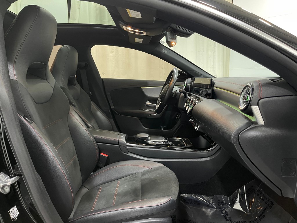 2022 Mercedes-Benz CLA-Class Image 32