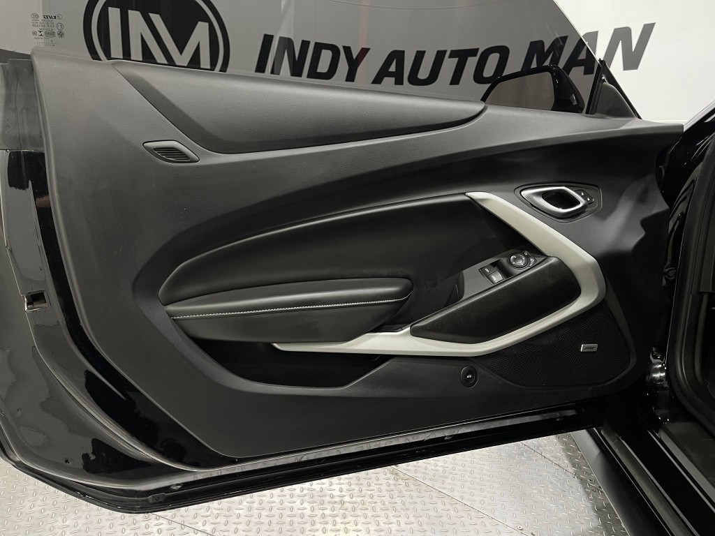 2022 Chevrolet Camaro Image 13