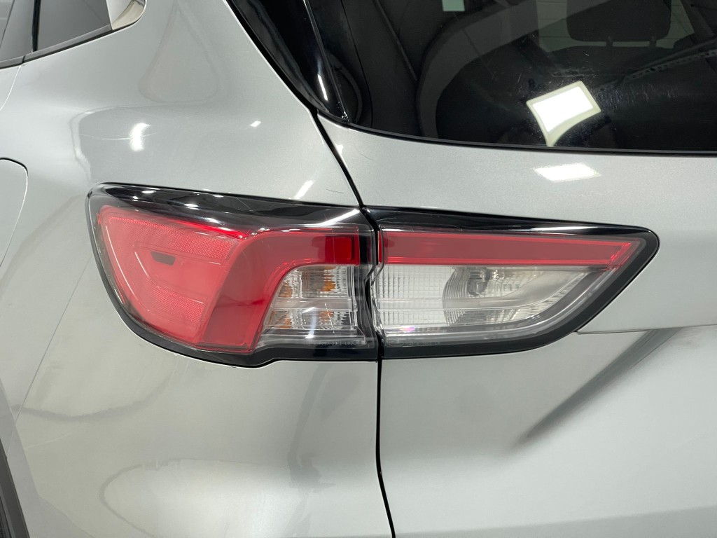 2022 Ford Escape Image 32
