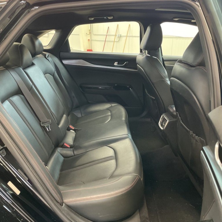 2022 Kia K5 Image 13