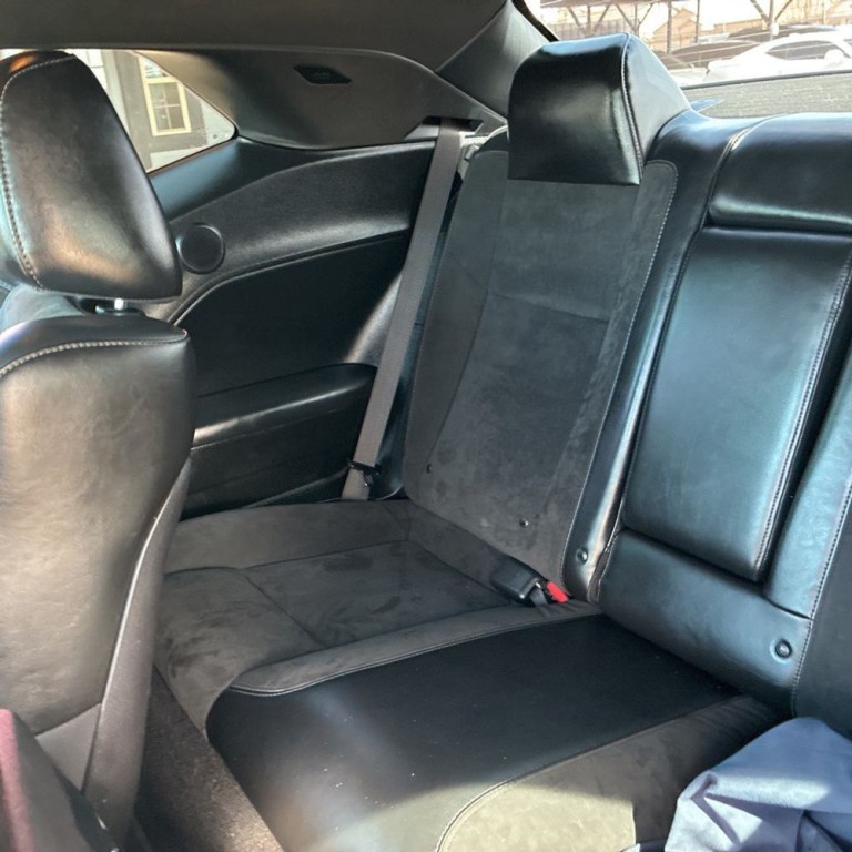 2022 Dodge Challenger Image 14