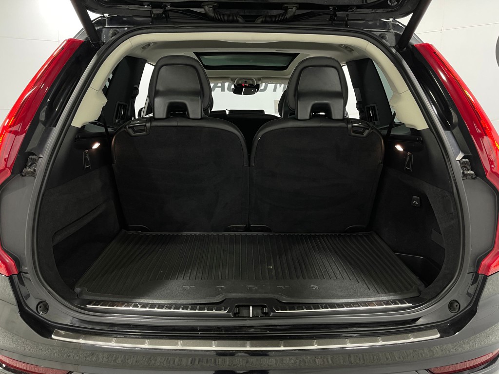 2021 Volvo XC90 Image 26