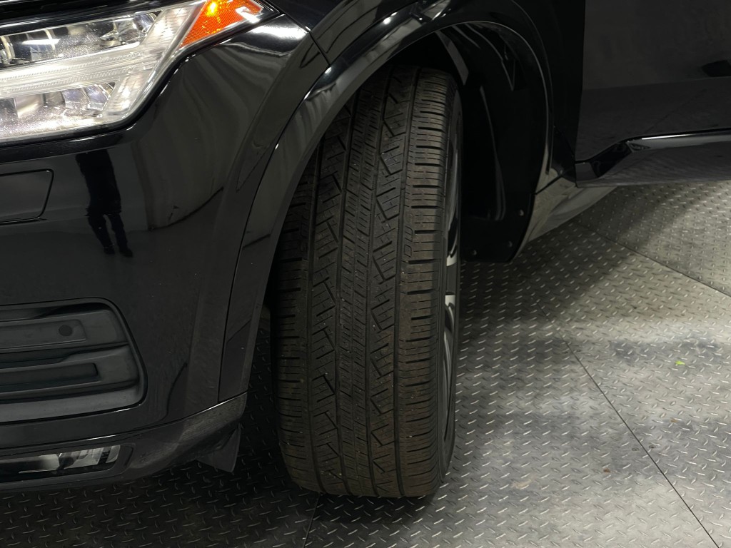 2021 Volvo XC90 Image 38