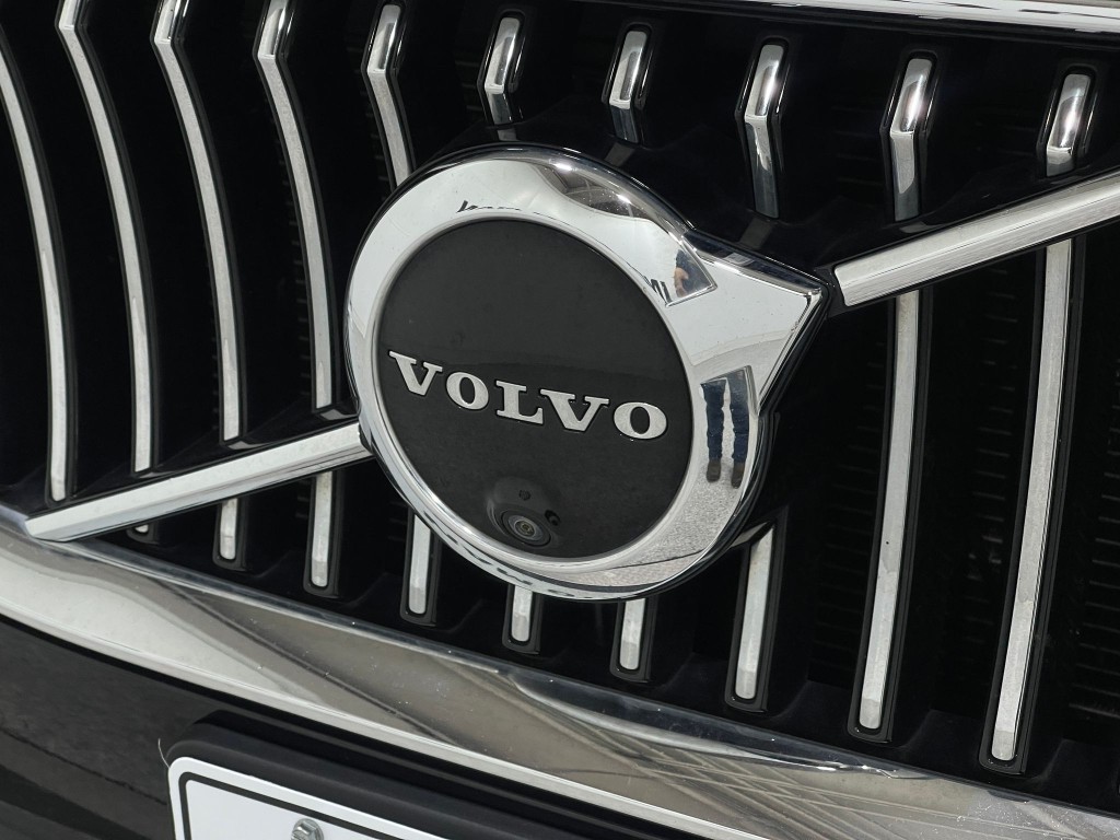 2021 Volvo XC90 Image 40