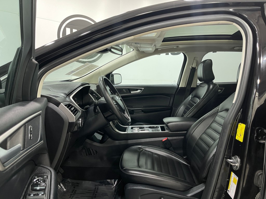 2021 Ford Edge Image 12