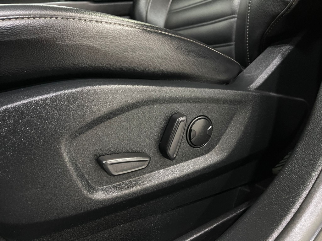 2021 Ford Edge Image 16