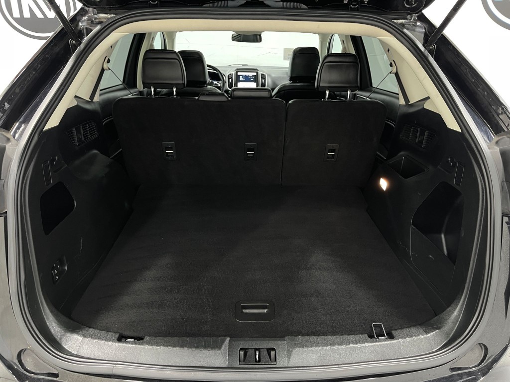 2021 Ford Edge Image 28