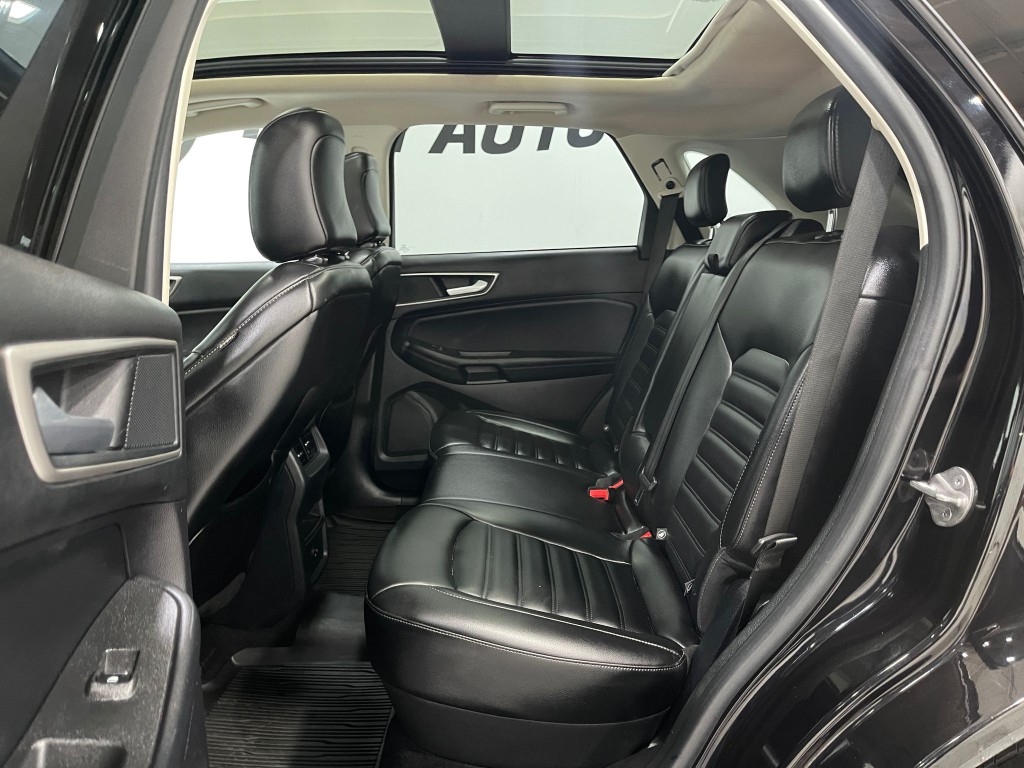 2021 Ford Edge Image 30