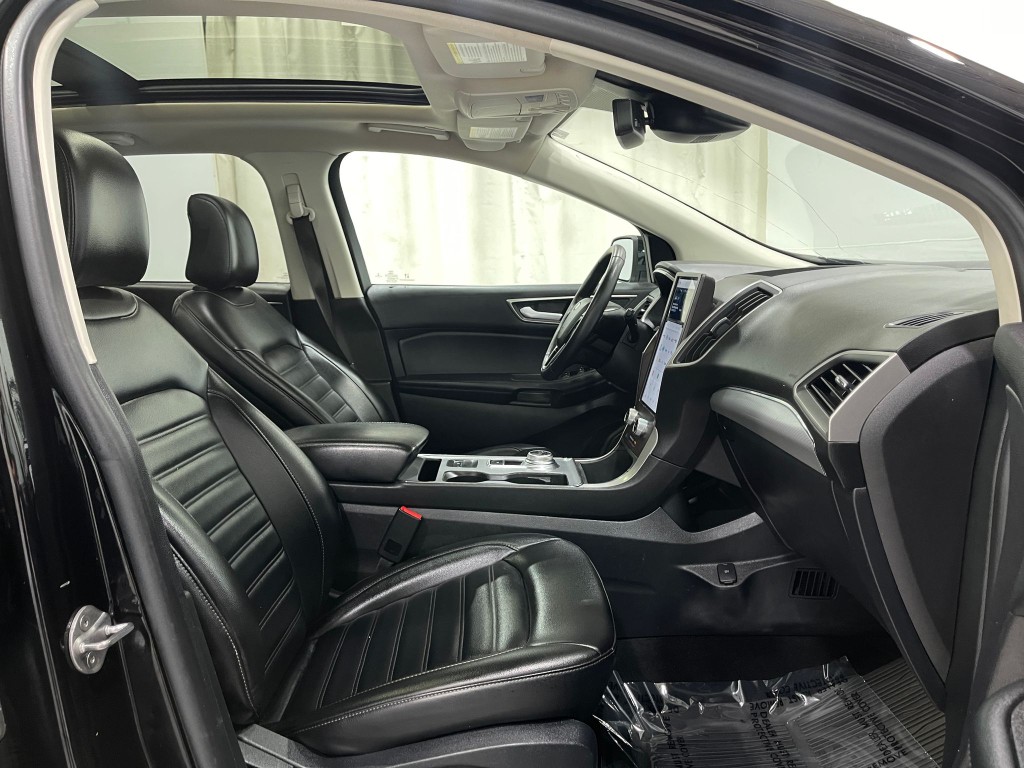 2021 Ford Edge Image 32