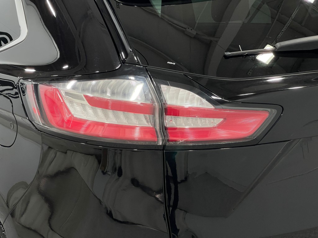2021 Ford Edge Image 34