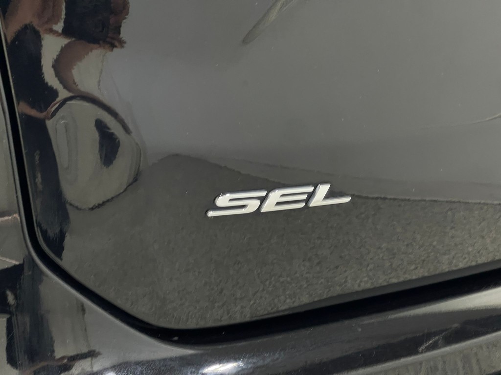 2021 Ford Edge Image 39
