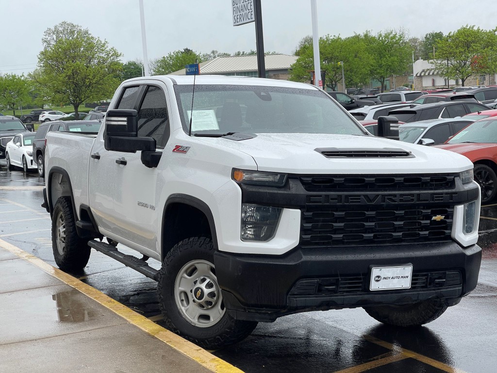 2021 Chevrolet Silverado 1500 Image 2