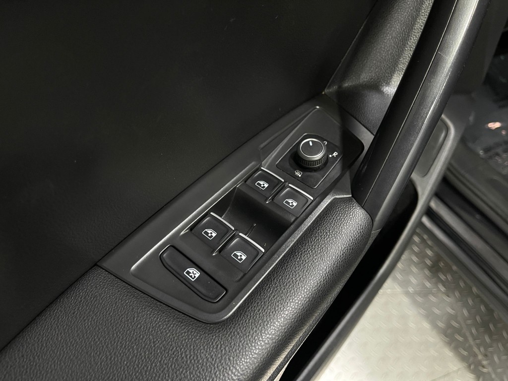 2021 Volkswagen Tiguan Image 16