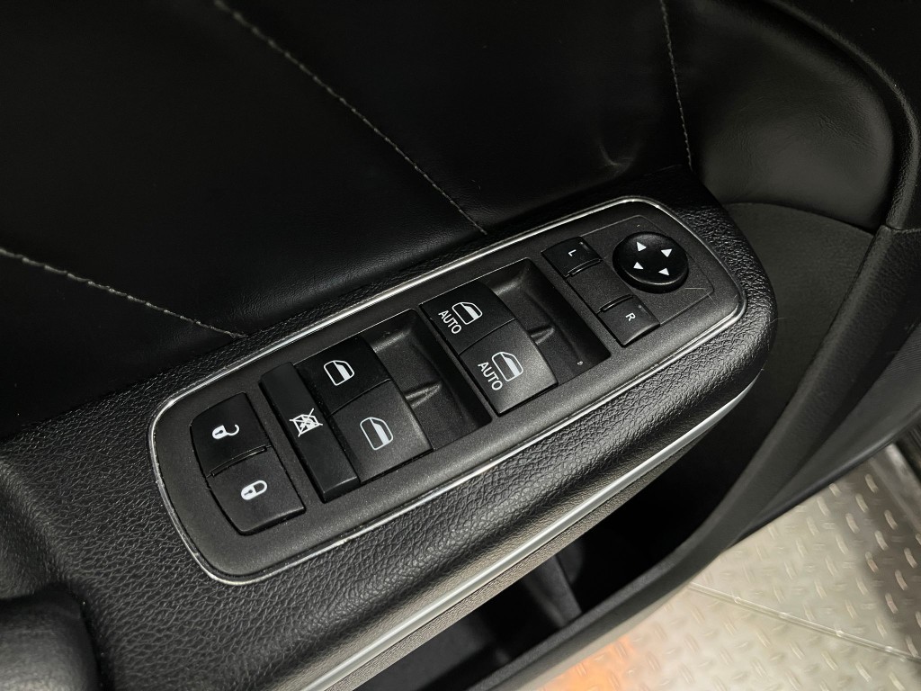 2021 Dodge Charger Image 14