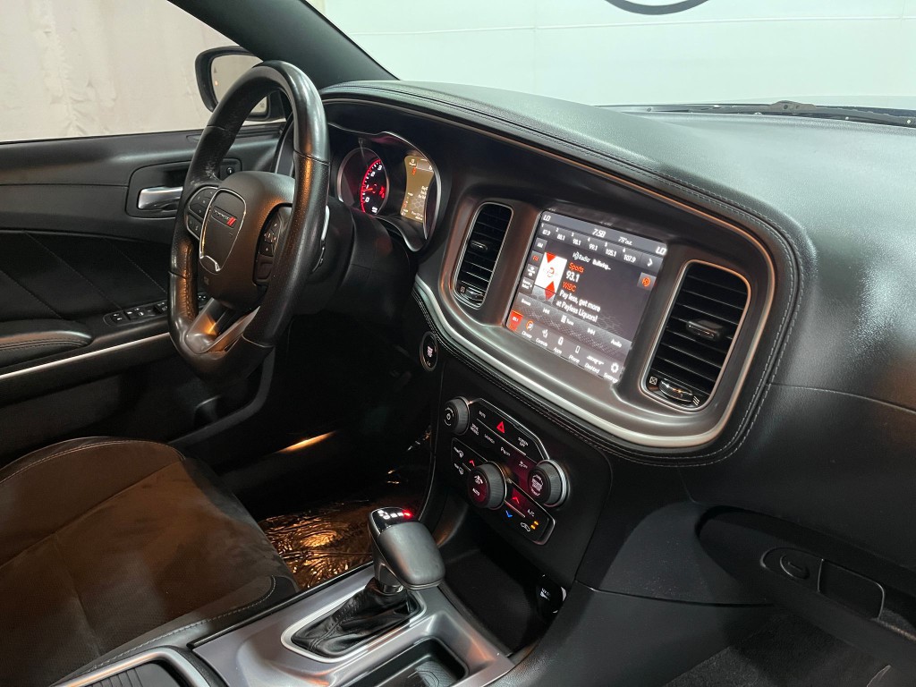2021 Dodge Charger Image 18