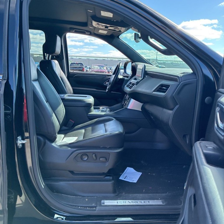 2021 Chevrolet Suburban Image 8