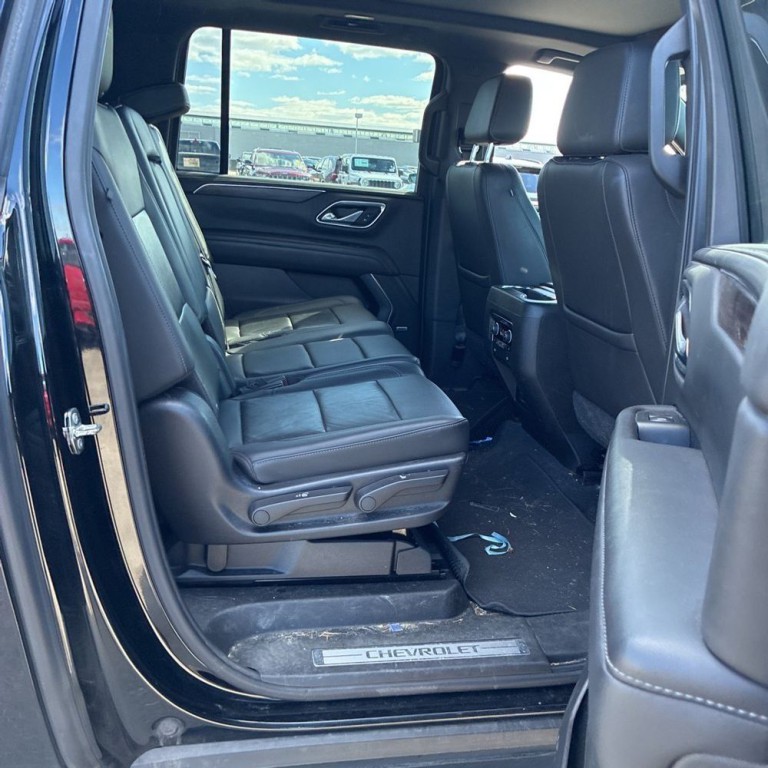 2021 Chevrolet Suburban Image 15