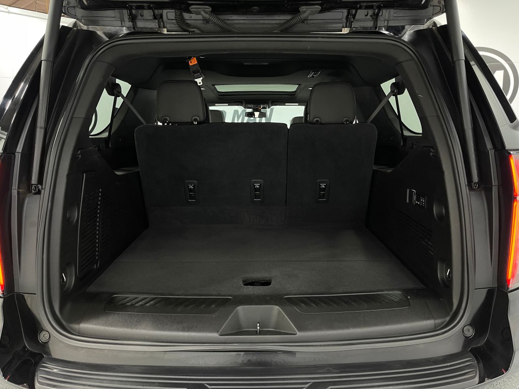 2021 Chevrolet Suburban Image 25