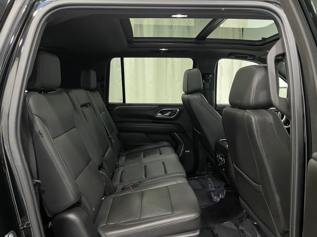 2021 Chevrolet Suburban Image 32