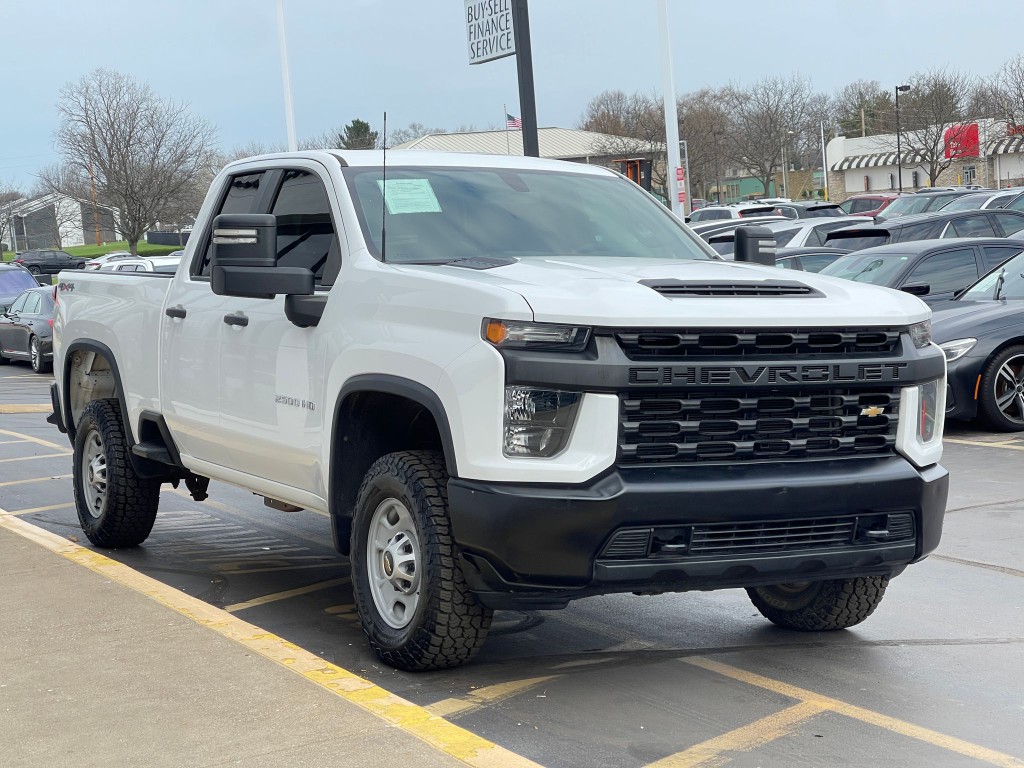 2021 Chevrolet Silverado 1500 Image 2