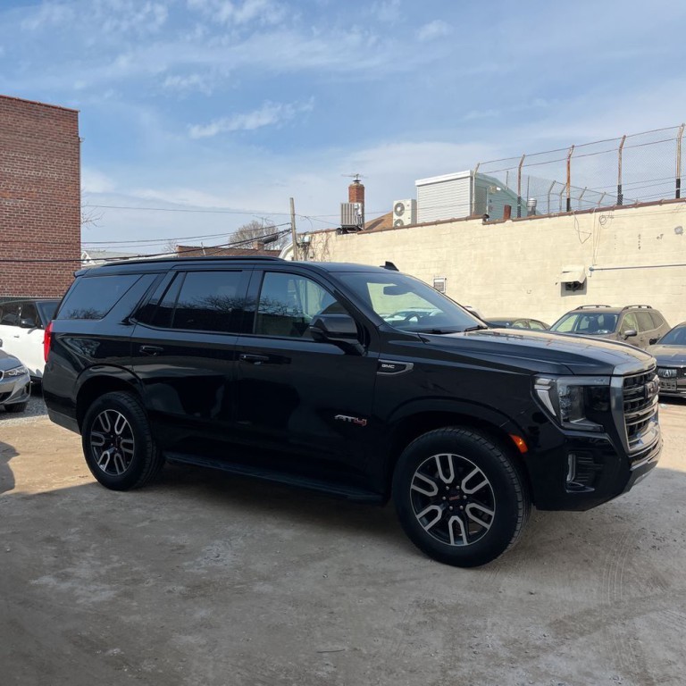 2021 GMC Yukon Image 3