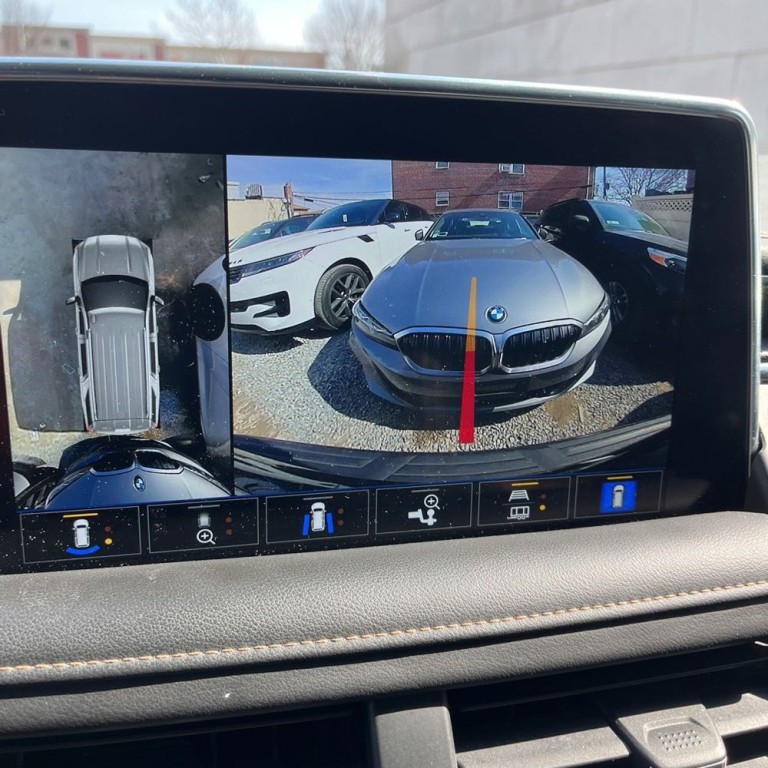 2021 GMC Yukon Image 12