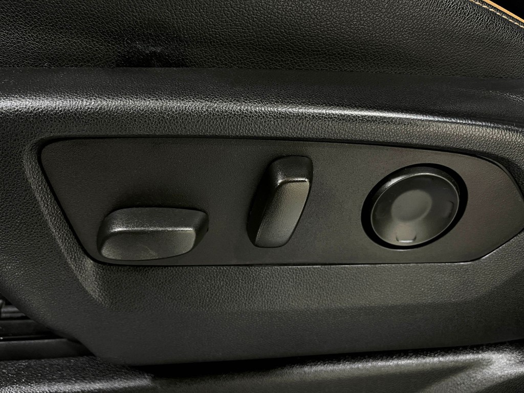 2021 GMC Yukon Image 16
