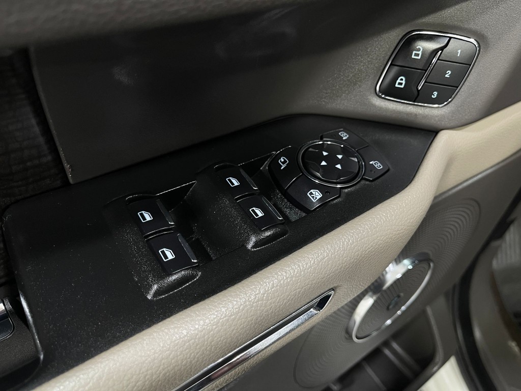 2021 Ford Expedition Image 16