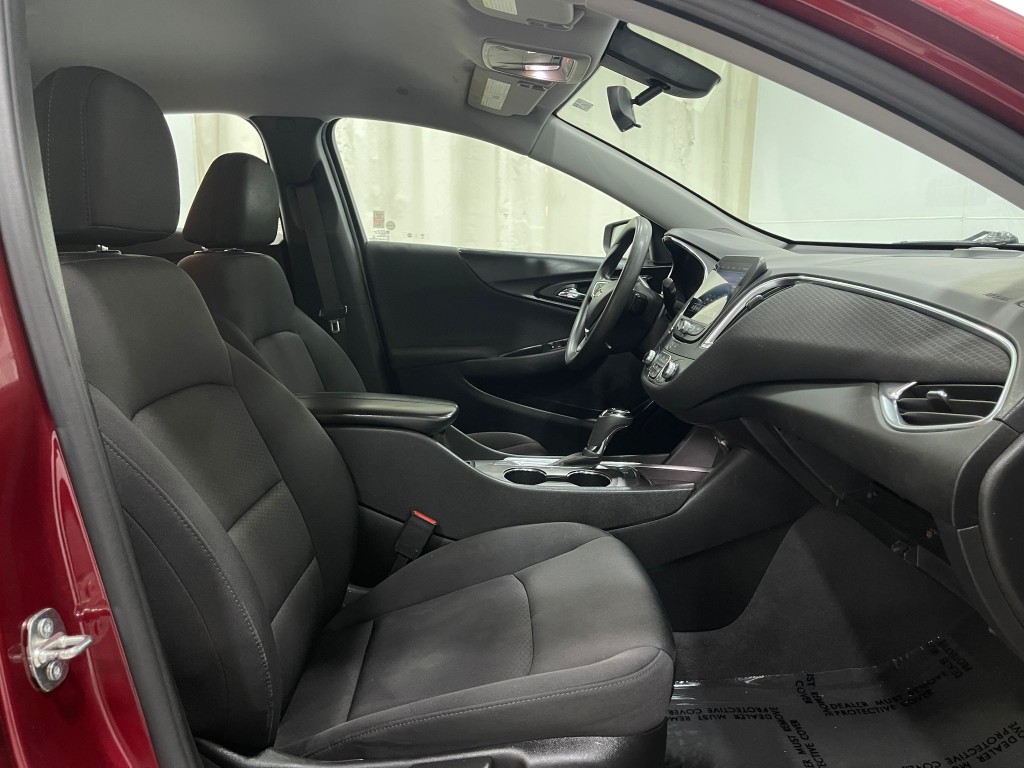 2020 Chevrolet Malibu Image 31