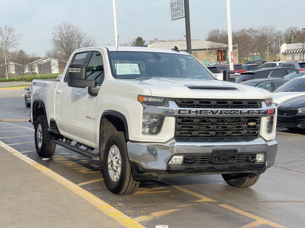 2020 Chevrolet Silverado 1500 Image 2