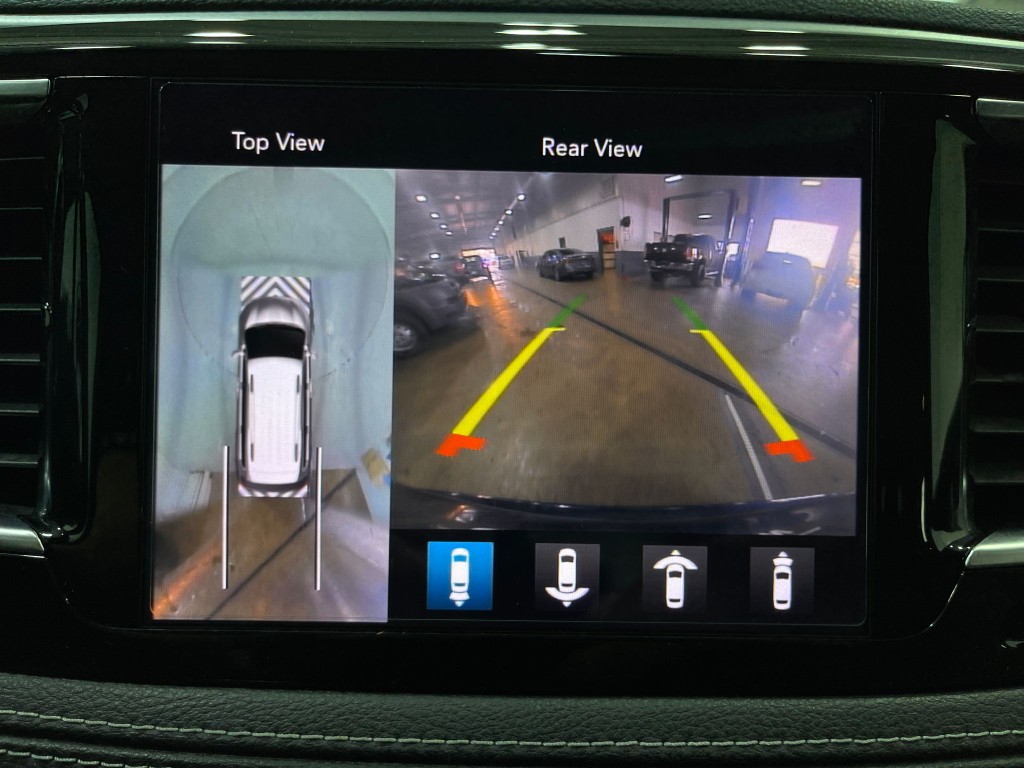 2020 Chrysler Pacifica Image 11