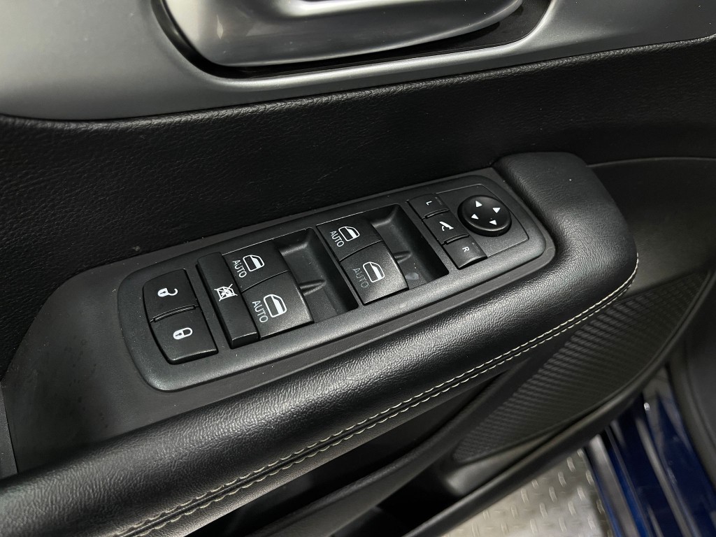 2020 Chrysler Pacifica Image 17