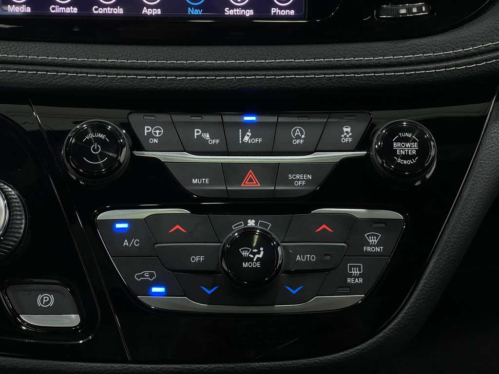 2020 Chrysler Pacifica Image 26