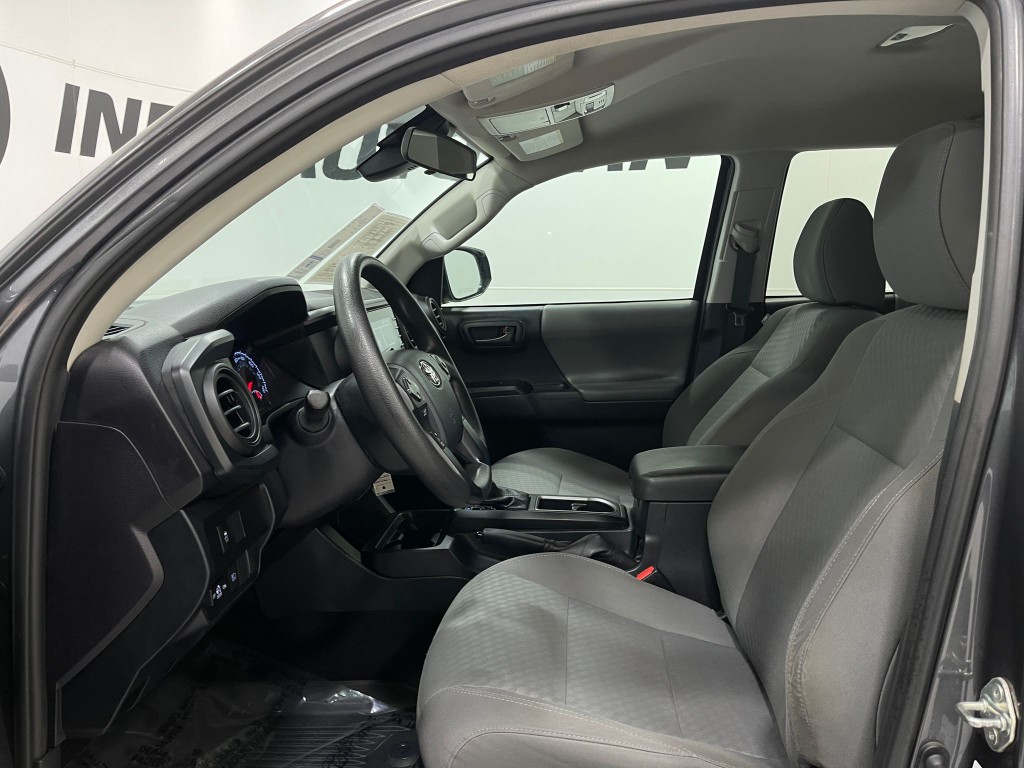 2020 Toyota Tacoma Image 11