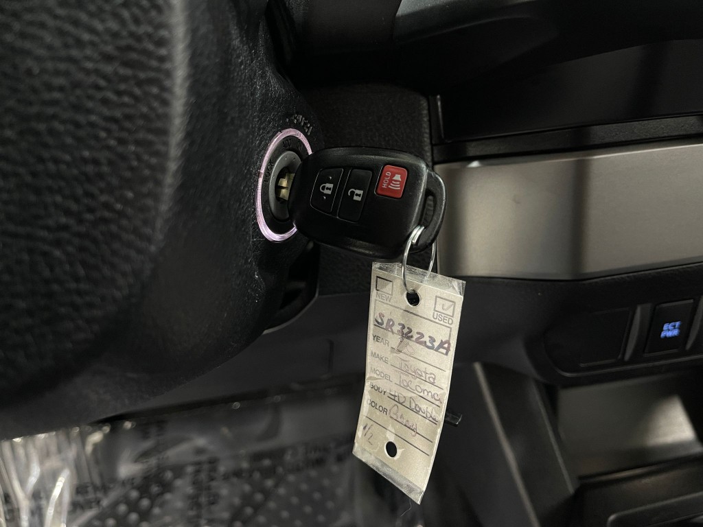 2020 Toyota Tacoma Image 19