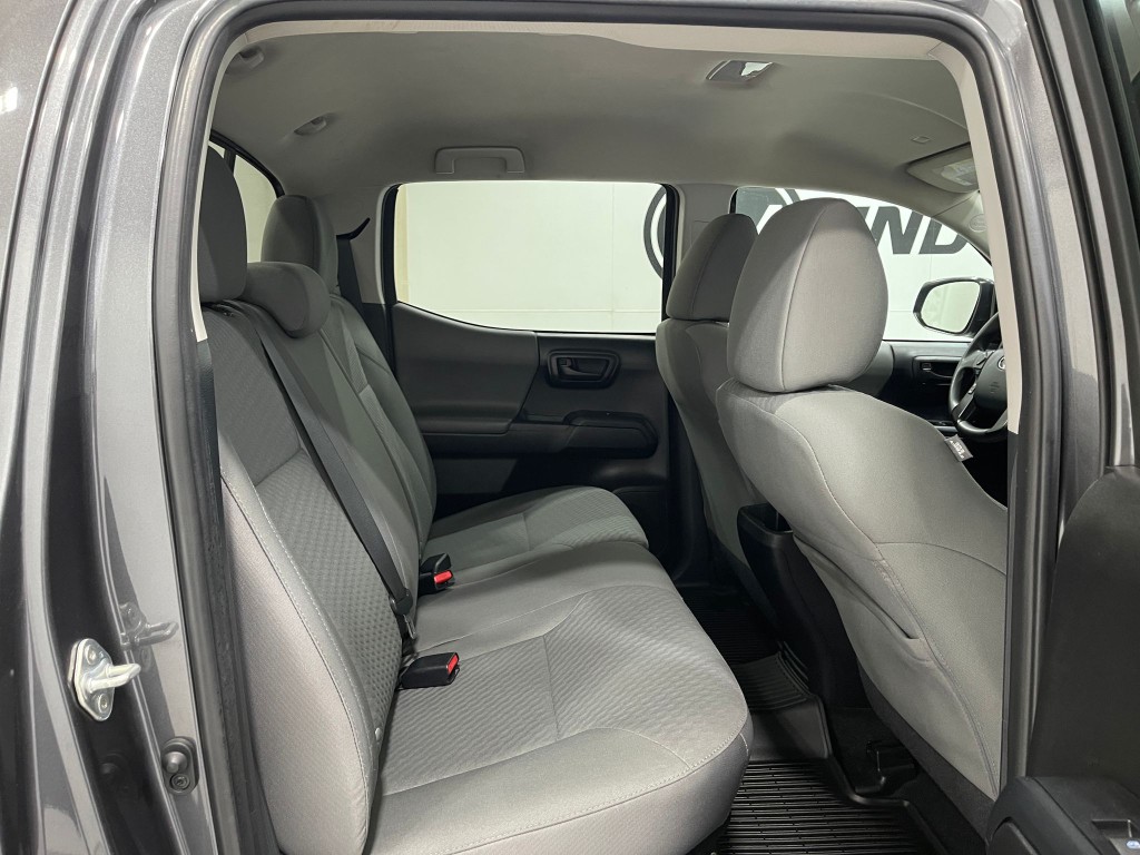 2020 Toyota Tacoma Image 29