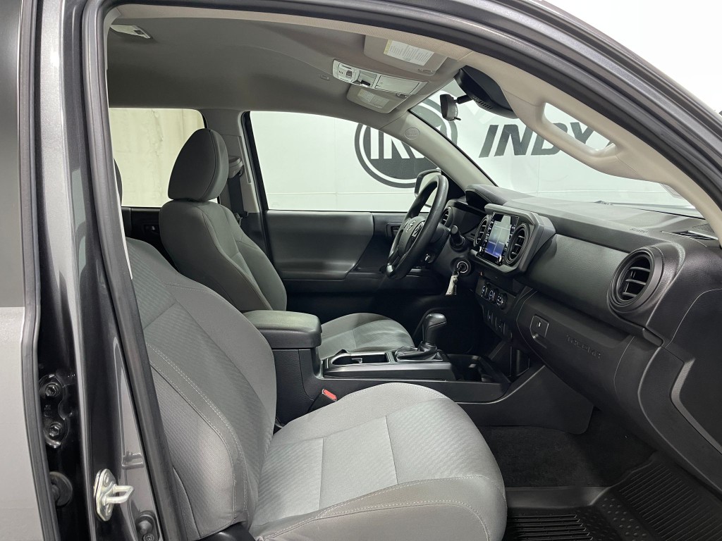 2020 Toyota Tacoma Image 30
