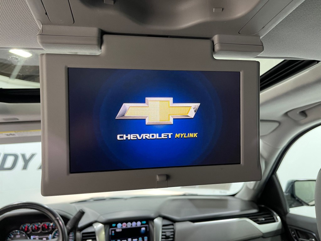 2020 Chevrolet Suburban Image 12
