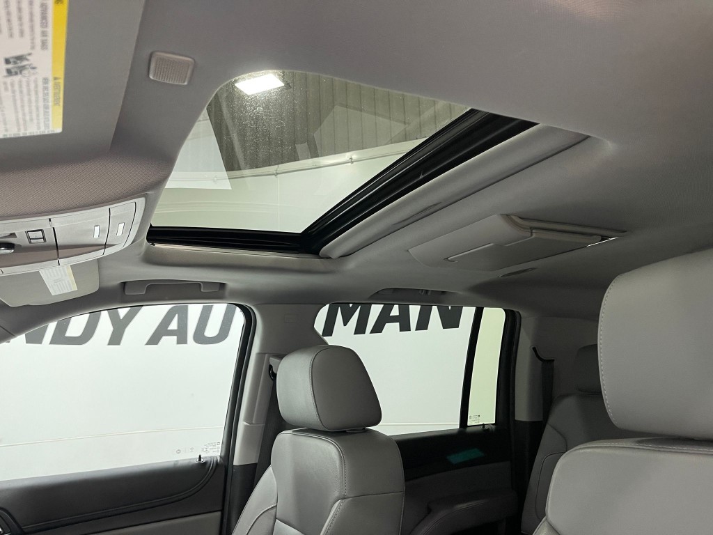 2020 Chevrolet Suburban Image 13