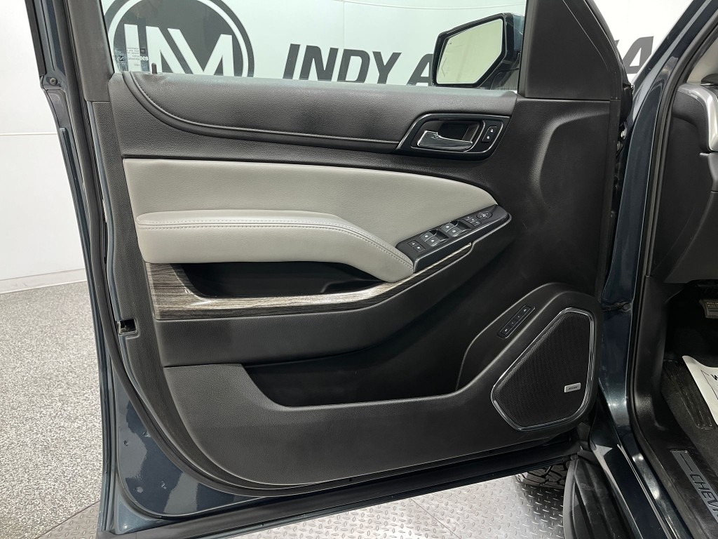 2020 Chevrolet Suburban Image 16